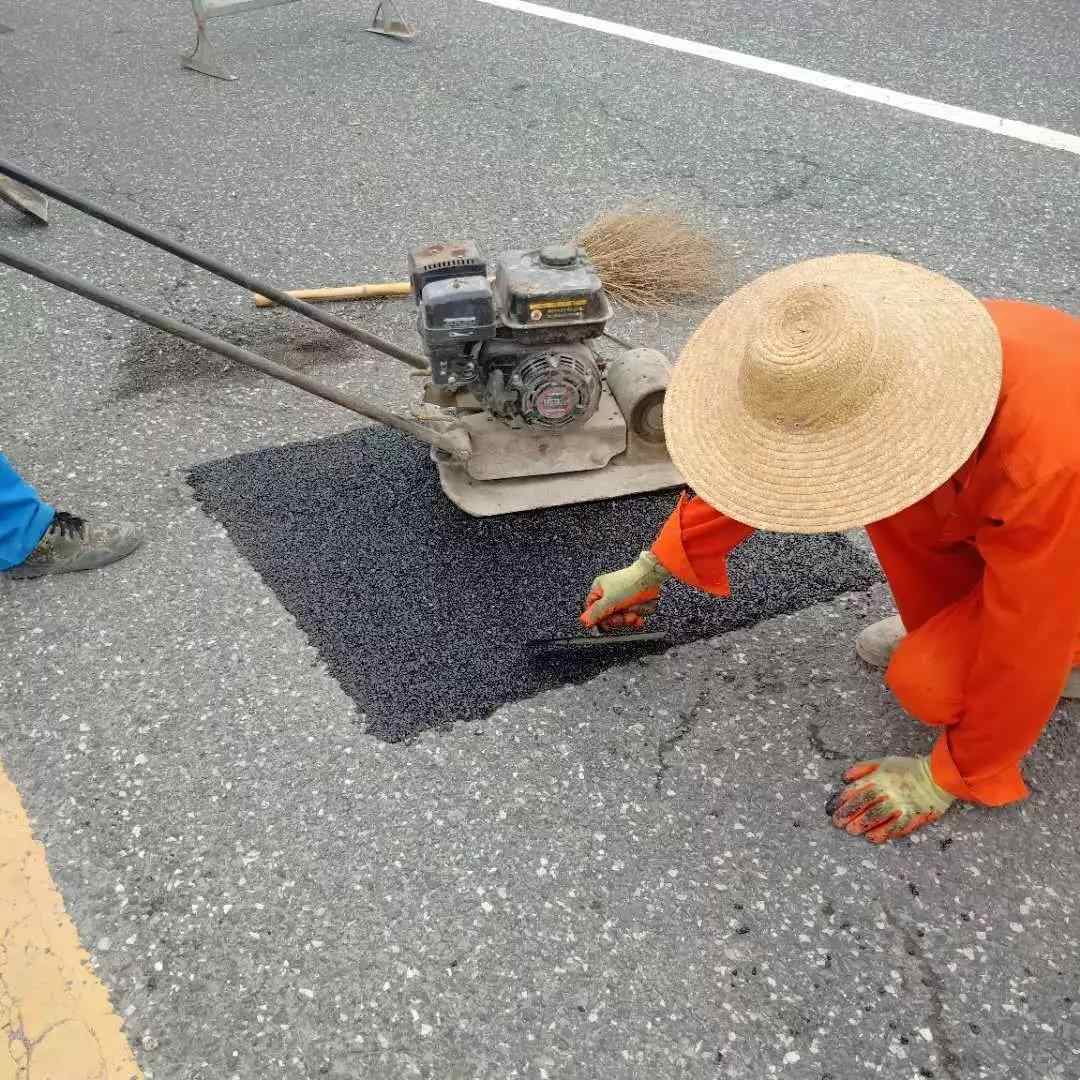 公路管养全面“体检” 聚力城市精细化管理